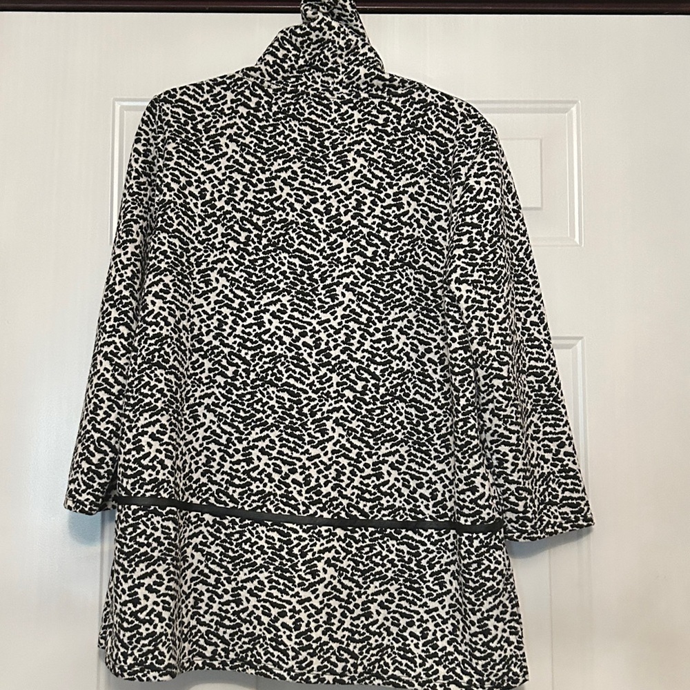 Multiples Patterned Tunic Top MED Black/White Pul… - image 9